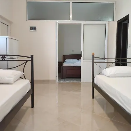 Let Hotel Lukove
