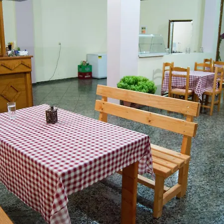Let * Lukovë